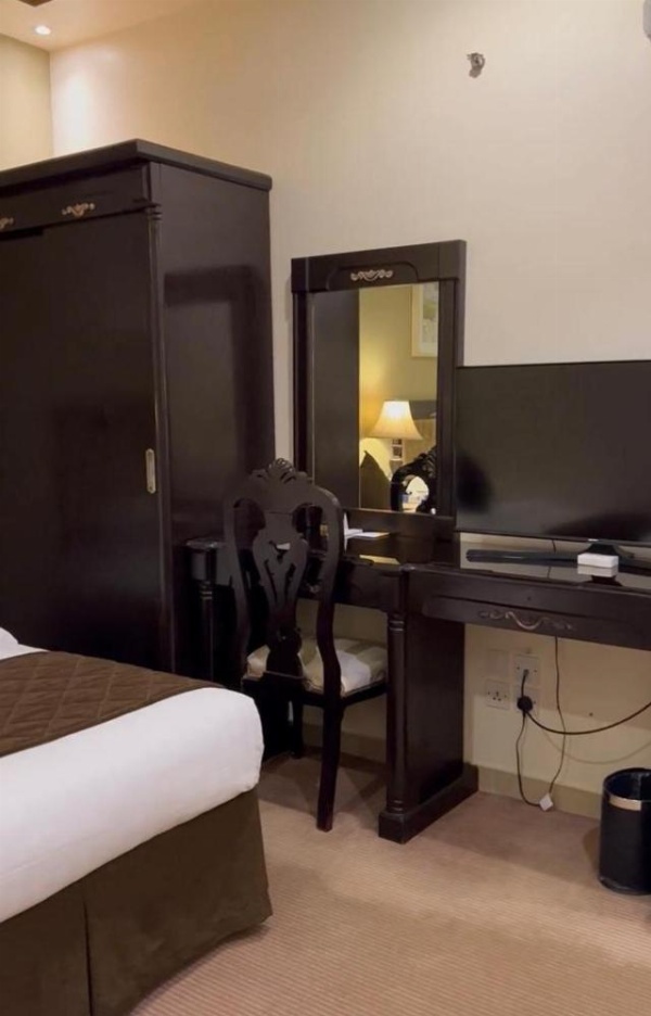 Levant Hotel image 20