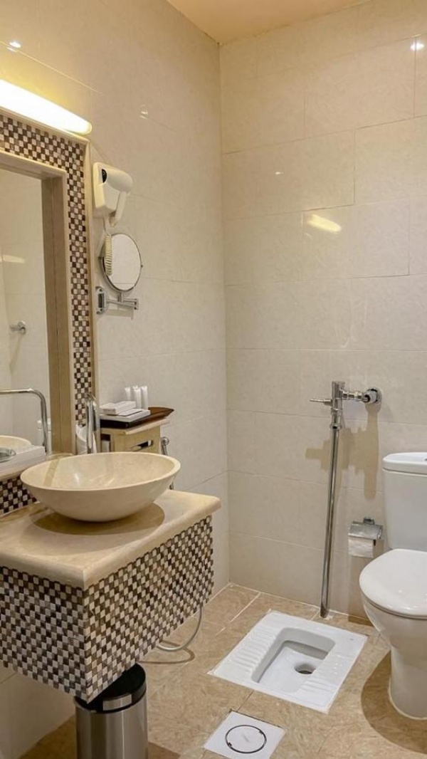 Levant Hotel image 22