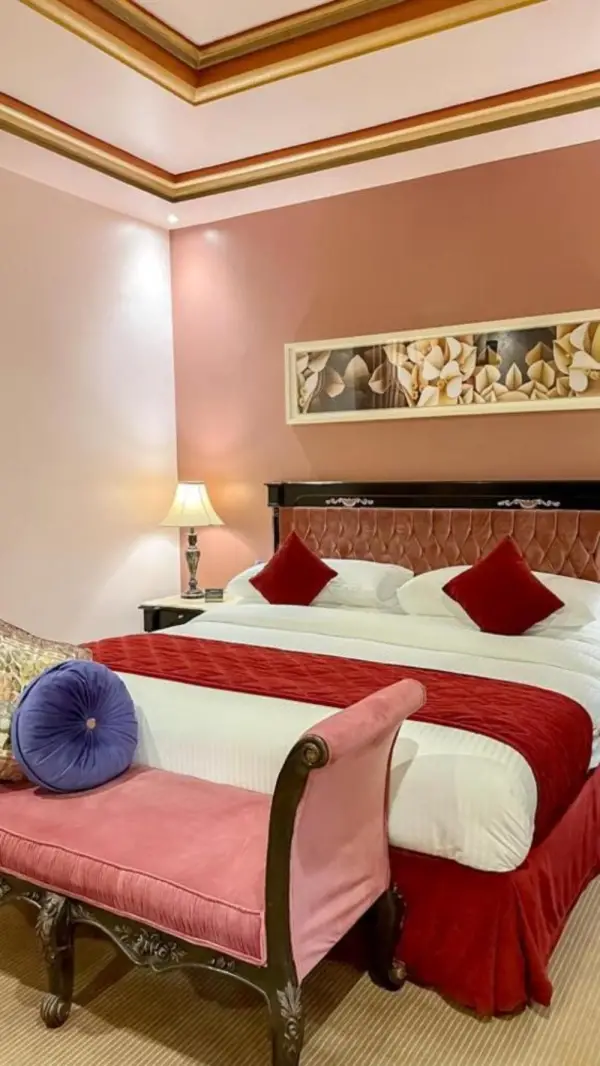 Levant Hotel 5